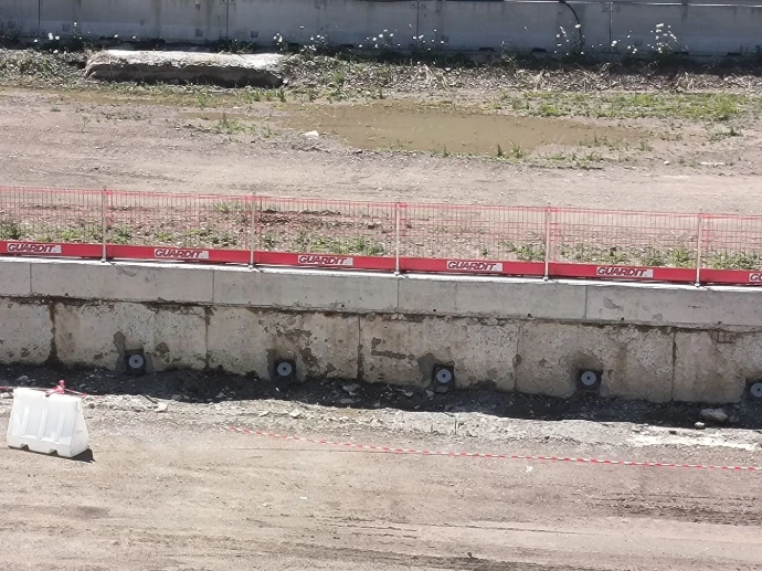 Parapetti provvisori Guardit Safety in un cantiere a Milano